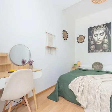 Apartment Bright With A Garden Near The Pge Narodowy By Renters *