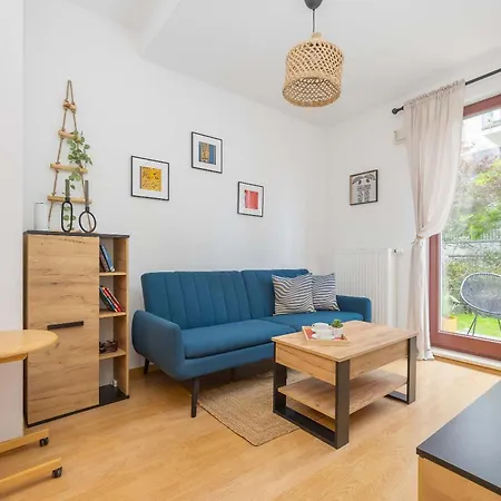 Apartment Bright With A Garden Near The Pge Narodowy By Renters Warschau
