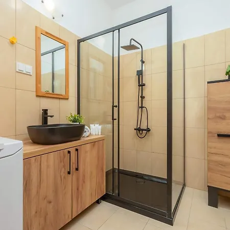 Apartment Bright With A Garden Near The Pge Narodowy By Renters