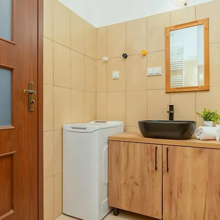 Apartment Bright With A Garden Near The Pge Narodowy By Renters Warschau