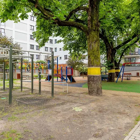 Apartment Bright With A Garden Near The Pge Narodowy By Renters Warschau